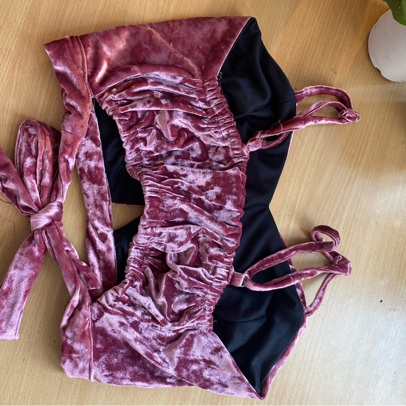 Cute pink colour velvet coord set. Size -Small - Picture 7 of 9